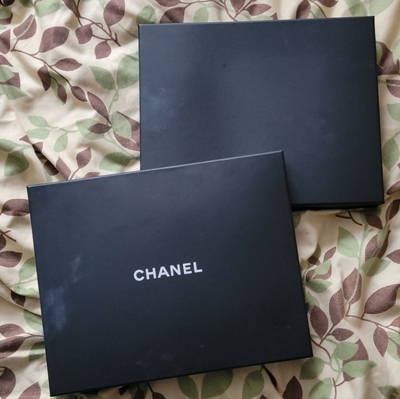 Chanel Rare Multicolored Glass Bead and Pearl Long Double Strand Necklace - Picture 14 of 14